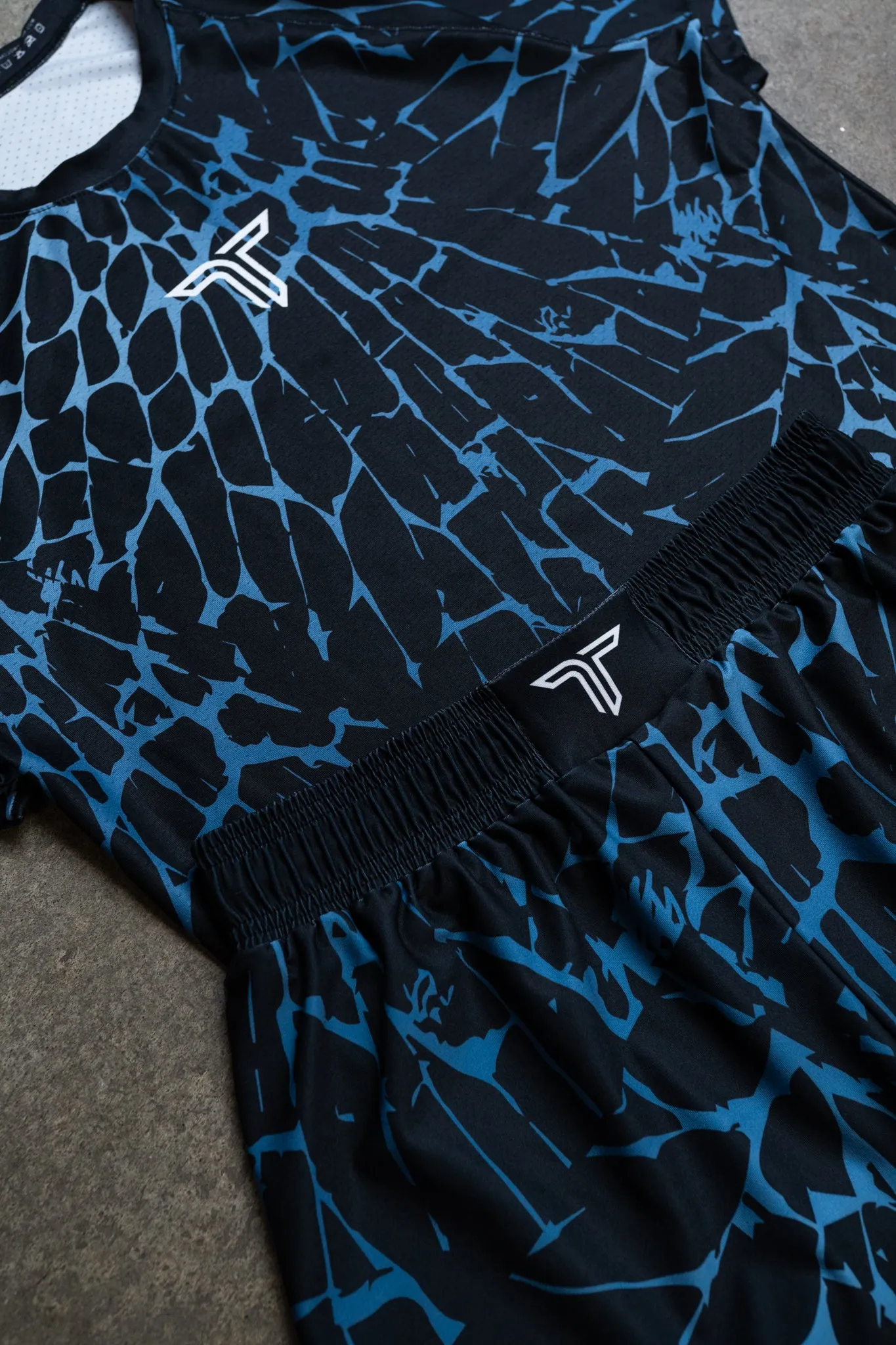 Magma Short-Sleeve Raglan - Blue Steel